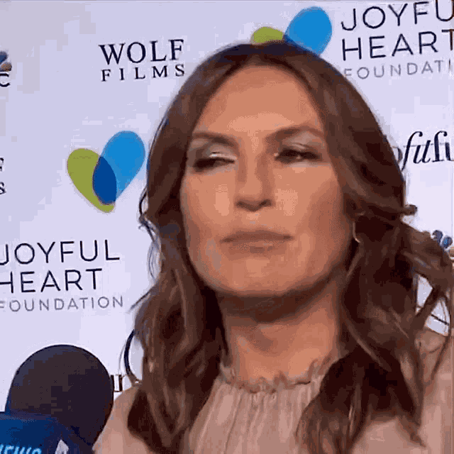 Mariska Hargitay Yazbitmesiin GIF