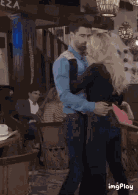 Matchell La Herencia GIF