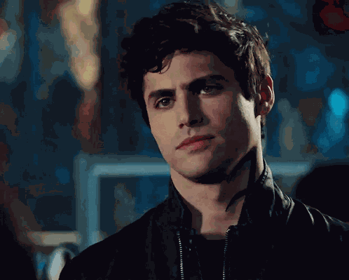 Matthew Daddario Alec Lightwood Shadowhunters Tv Series Series Tv GIF
