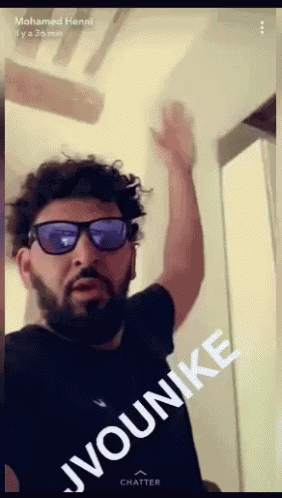 Mohamed Henni GIF