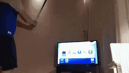 Mohamed Henni GIF