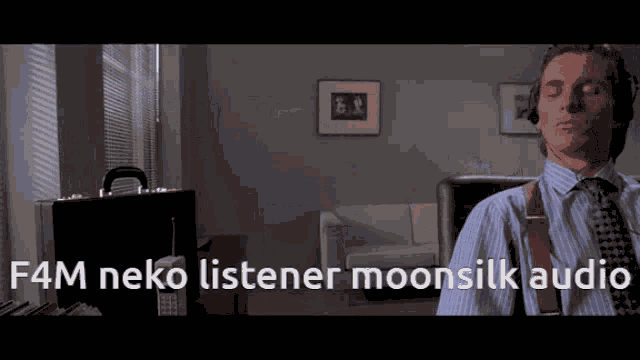 Moonsilk Nekolistener GIF