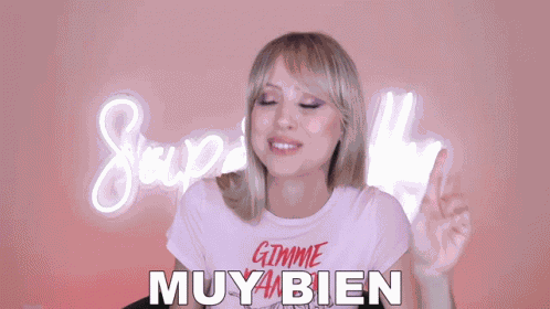Muy Bien Superholly GIF