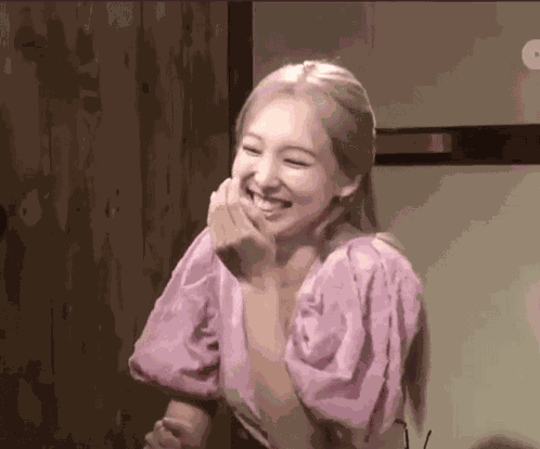 Nayeon Ijbol GIF