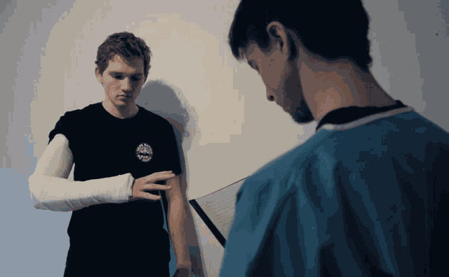 Nils Hand GIF