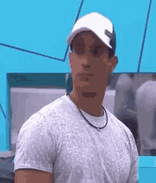 Niurka Lacasadelosfamosos2 GIF