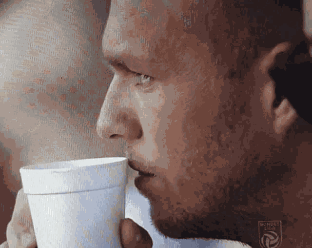 Nod Raphael Holzhauser GIF