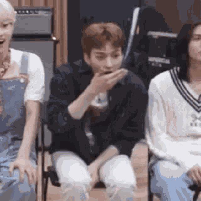 Ode Xdinary Heroes GIF