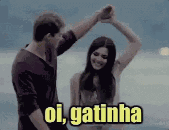Oi Gatinha / Casal /  Romântico / Apaixonado / Beijos / Abraço GIF