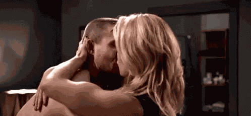 Olicity Oliver Queen GIF