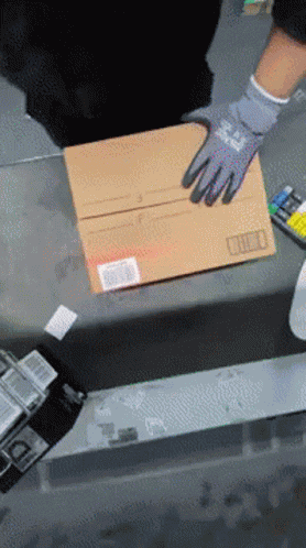 Pack GIF