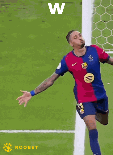 Raphinha Barcelona GIF