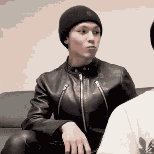 Reaction Seventeen GIF