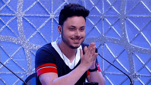 Rezando Agradecido GIF