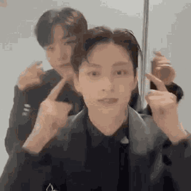 Scoupsgenre Seventeen GIF