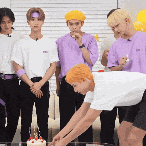 Skz Lee Know Surprise Stray Kids Lee Know Surprise GIF