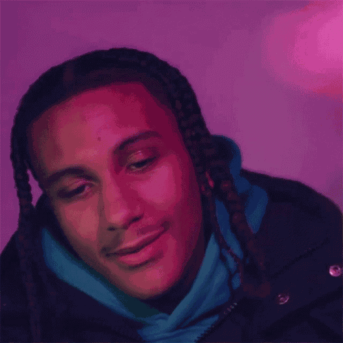 Smiling Arz GIF