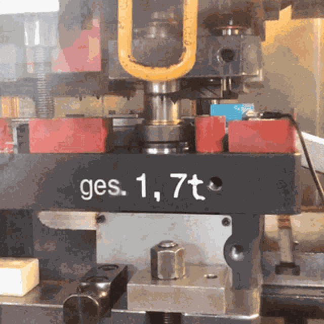 Stanzen Machine GIF
