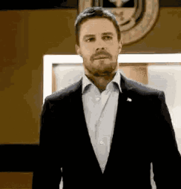 Stephen Amell Oliver Queen GIF