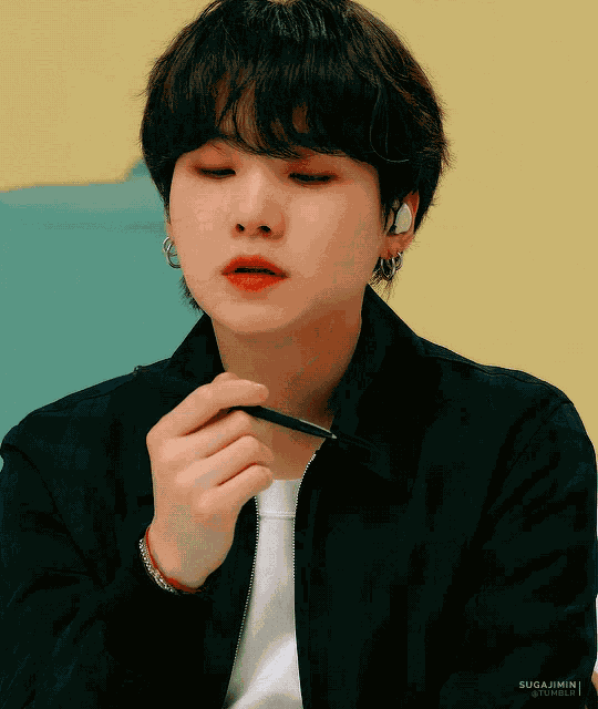 Suga Min Yoongi GIF