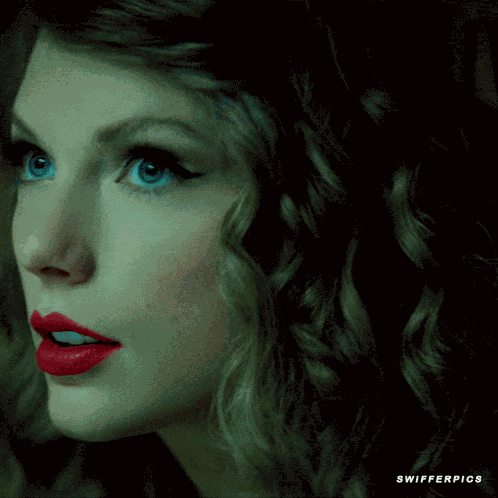 Swifferpics Taylor Swift GIF