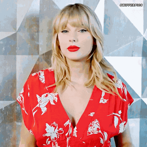 Swifferpics Taylor Swift GIF