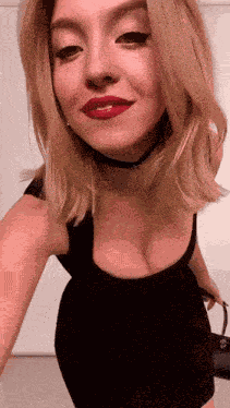 Sydney Sweeney Kiss GIF