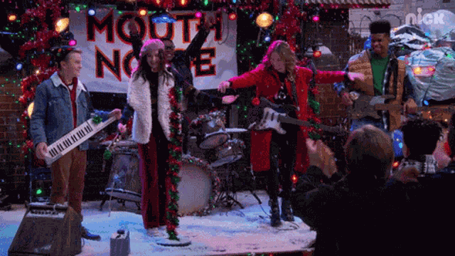 Take A Bow Munchy GIF