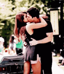 The Vampire Diaries Delena Kissing GIF
