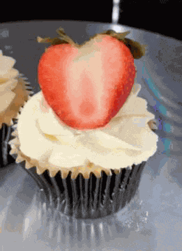 Tres Leches Cupcakes Pasteles GIF
