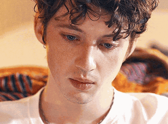 Troye Sivan GIF