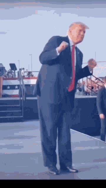 Trump Dance Coroca GIF