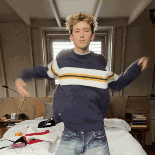 Trxyesbxy Troye Sivan GIF