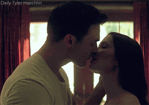 Tyler Hoechlin Clark Kent GIF