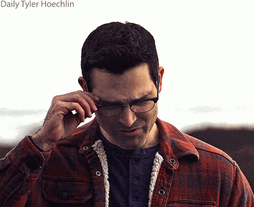 Tyler Hoechlin Clark Kent GIF