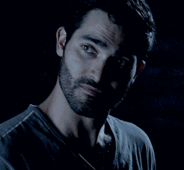 Tyler Hoechlin Crystal Bethany GIF