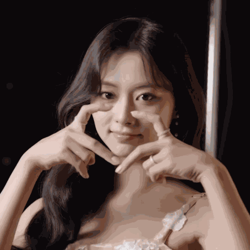 Tzuyu Heart GIF