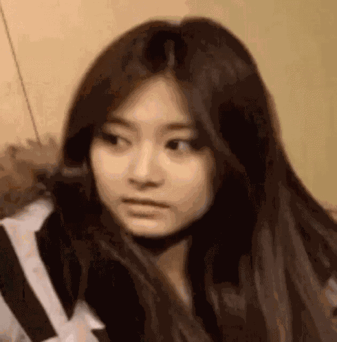 Tzuyu Serius GIF