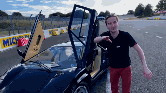 Vilebrequin Sylvain Levy GIF