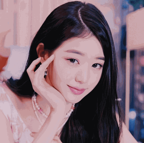 Wonyoung Bald GIF