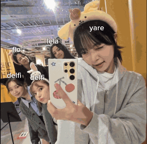 Yeguadechaewon Lesserafim De Delfi GIF