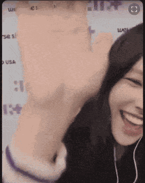Yunah High Five Iluvs GIF