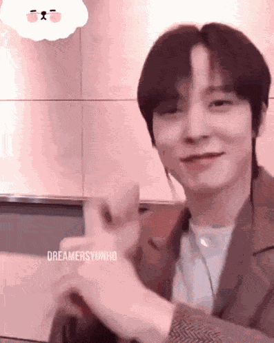 Yunho Ateez GIF