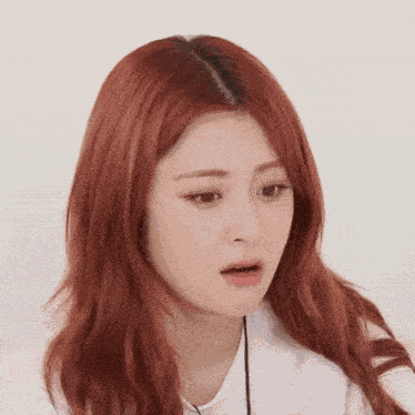 Yunjin Le Sserafim GIF